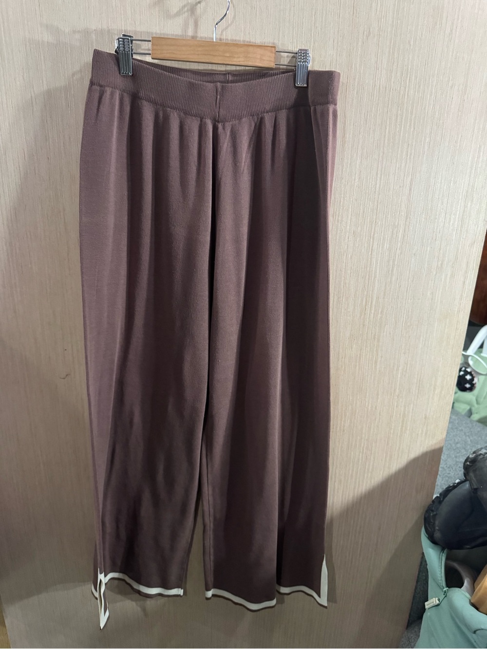 Women’s Wide-Leg Knit Pants in Chocolate Brown Size Large